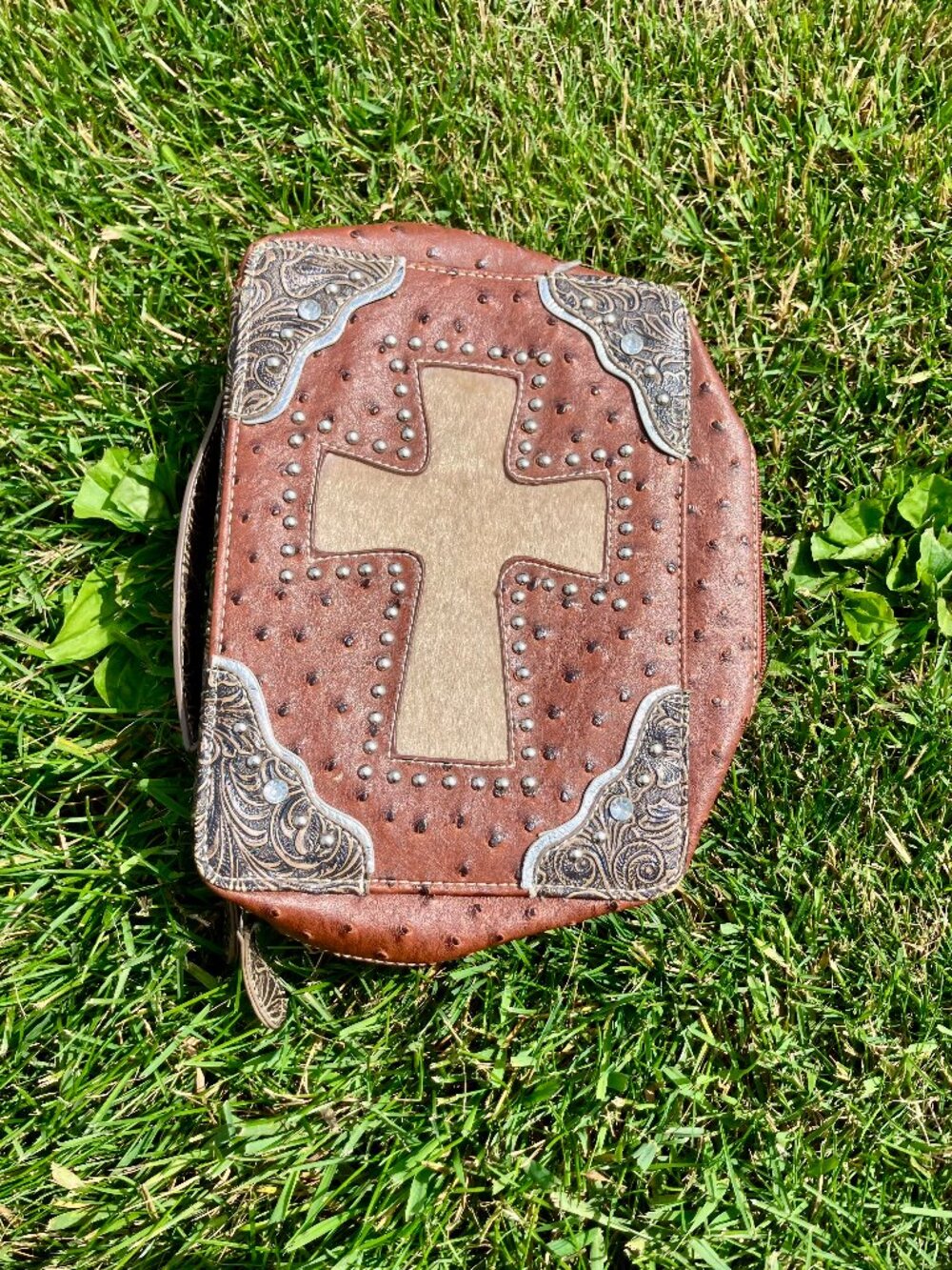 Like-New Faux Ostrich Print Bible Case w/ Handle & Storage Pockets 📖✨